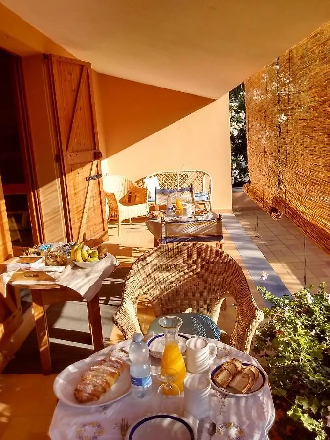 Via Dei Gerani Bed & Breakfast Solanas  0*, Solanas (Cagliari)