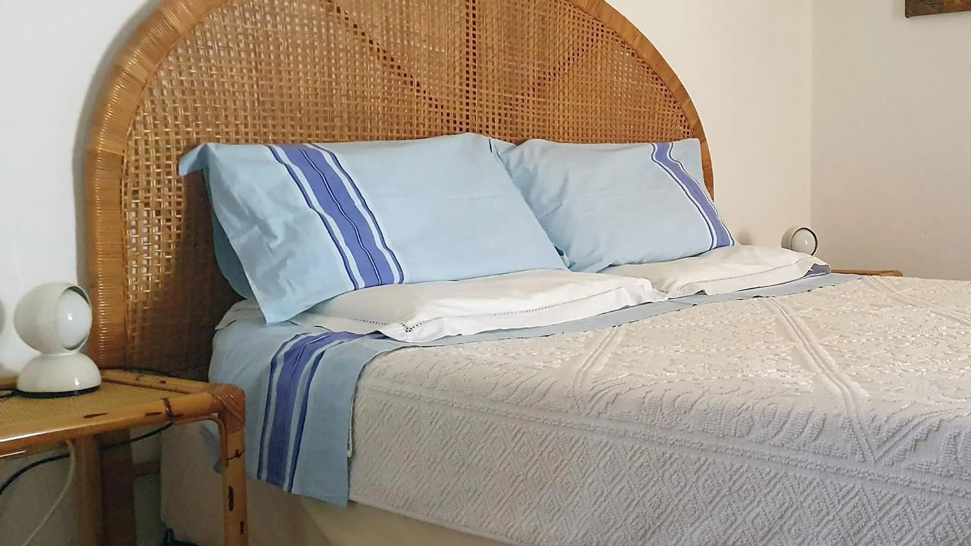 Via Dei Gerani Bed & Breakfast Solanas  Italy
